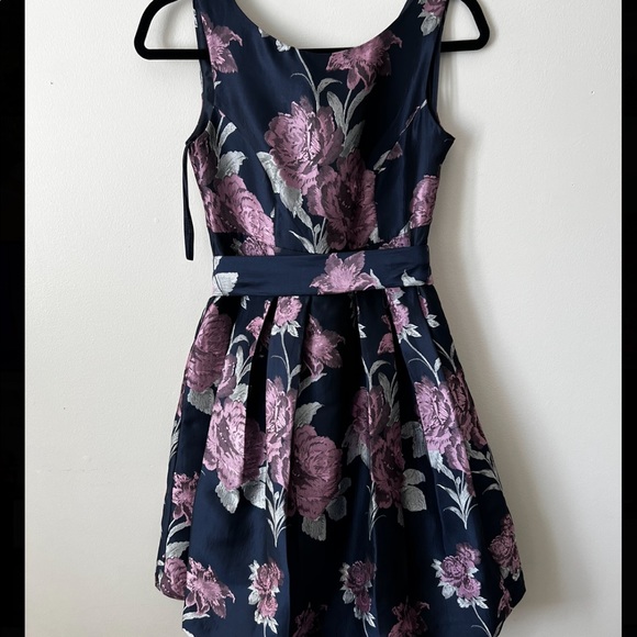 Graduation Dress Hudson Bay - Eliza J - Picture 1 of 3